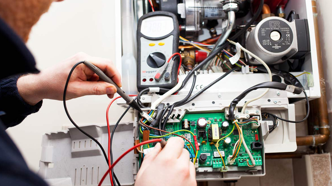 خدمات تخصصی تعمیر برد پکیج در شیراز - تماس با 09171231728