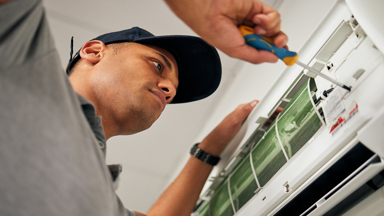 عیب یابی کولر گازی در شیراز - تاسیسات بروز 